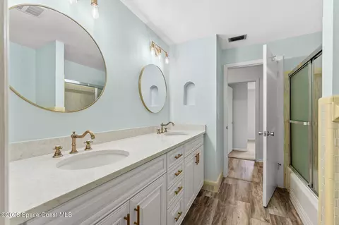 Bath - 1275 Troon Way, Rockledge, FL 32955 photo 3 of 4