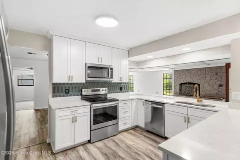 Kitchen - 1275 Troon Way, Rockledge, FL 32955 photo 4 of 6