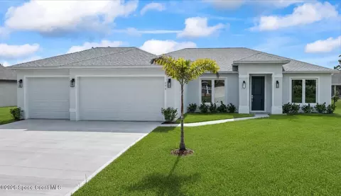 440 Di Lido St NE, Palm Bay, FL 32907