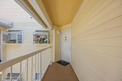 650 Island Club Ct #160, Indialantic, FL 32903