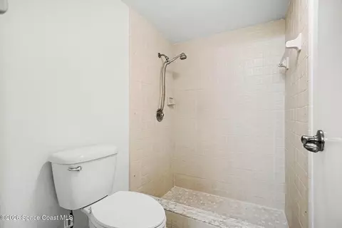Bath - 153 Eton Cir, Melbourne, FL 32940 photo 2 of 3