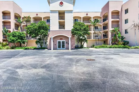 123 Lancha Cir #306, Satellite Beach, FL 32937