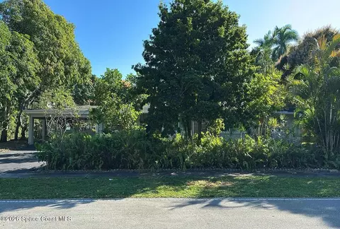 824 Holly Ln, Plantation, FL 33317
