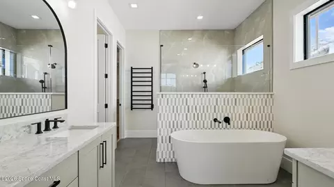 Bath - 8030 Waxwing Cir, Melbourne, FL 32940 photo 1 of 2