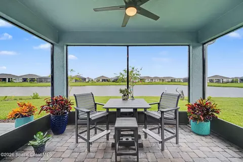 Exterior - 3484 Bubbles Ct, Melbourne, FL 32940 photo 2 of 9