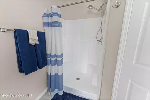 Bath - 2527 Deercroft Dr, Melbourne, FL 32940 photo 4 of 5