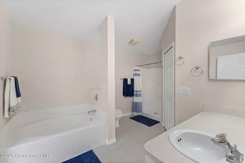 Bath - 2527 Deercroft Dr, Melbourne, FL 32940 photo 2 of 5