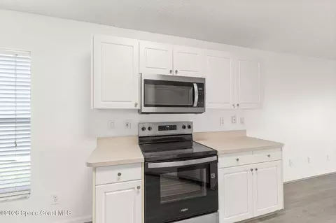 Kitchen - 2527 Deercroft Dr, Melbourne, FL 32940 photo 2 of 2