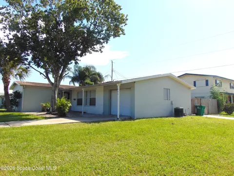 640 Ixora Dr, Melbourne, FL 32935