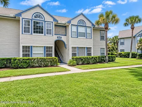 4880 Lake Waterford Way W #3-220, Melbourne, FL 32901