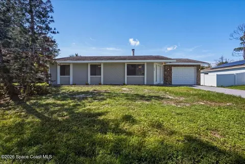 428 Trumpet St SW, Palm Bay, FL 32908