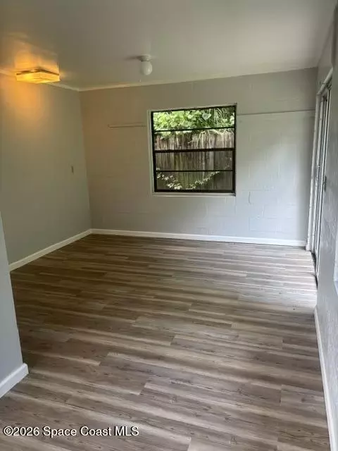 Living - 1925 Elizabeth St, Melbourne, FL 32901 photo 3 of 4