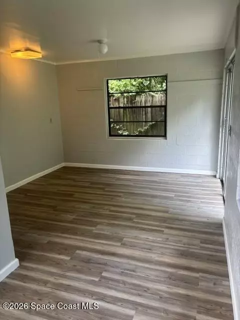 Living - 1925 Elizabeth St, Melbourne, FL 32901 photo 4 of 4