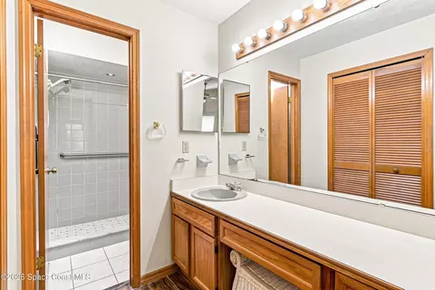 Bath - 910 Cross Lake Dr, Melbourne, FL 32901 photo 1 of 3