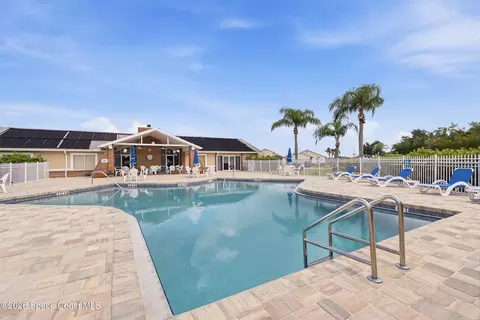Exterior - 910 Cross Lake Dr, Melbourne, FL 32901 photo 5 of 6