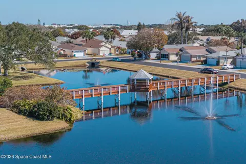 View/Area - 910 Cross Lake Dr, Melbourne, FL 32901 photo 4 of 4