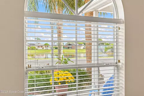 View/Area - 910 Cross Lake Dr, Melbourne, FL 32901 photo 1 of 4