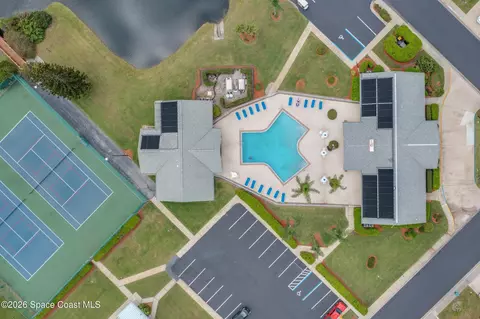 View/Area - 910 Cross Lake Dr, Melbourne, FL 32901 photo 3 of 4