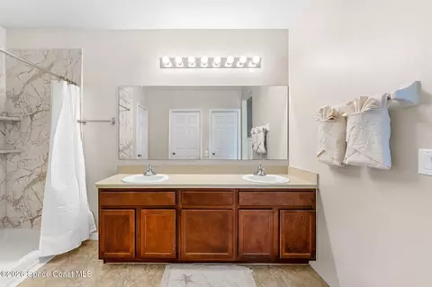 Bath - 3665 Aria Dr, Melbourne, FL 32904 photo 2 of 3
