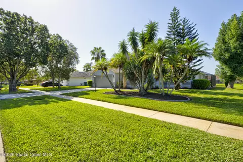 Exterior - 3395 Fort Sumter St, Melbourne, FL 32934 photo 9 of 10
