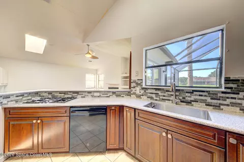 Kitchen - 3395 Fort Sumter St, Melbourne, FL 32934 photo 4 of 8
