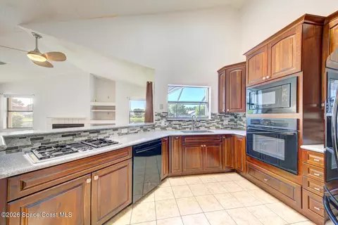 Kitchen - 3395 Fort Sumter St, Melbourne, FL 32934 photo 6 of 8