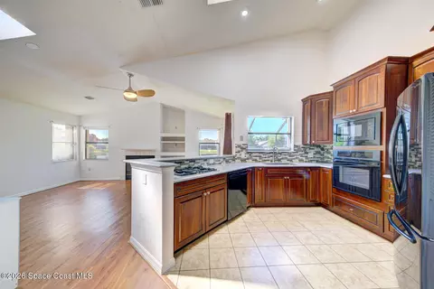 Kitchen - 3395 Fort Sumter St, Melbourne, FL 32934 photo 7 of 8
