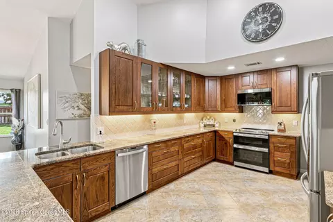 Kitchen - 910 Brookshire Cir, Malabar, FL 32950 photo 1 of 7