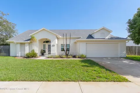 Exterior - 910 Brookshire Cir, Malabar, FL 32950 photo 2 of 7