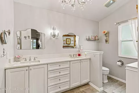 Bath - 910 Brookshire Cir, Malabar, FL 32950 photo 3 of 5