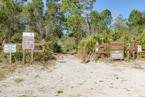 Exterior - 910 Brookshire Cir, Malabar, FL 32950 photo 3 of 7