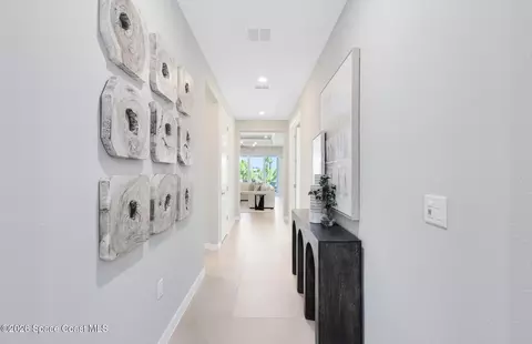Entry Way - 1430 Ridge Tree Dr, Ormond Beach, FL 32174 photo 2 of 4