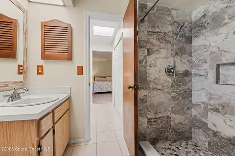 Bath - 3013 Bay Wind Ct, Melbourne, FL 32934 photo 1 of 3