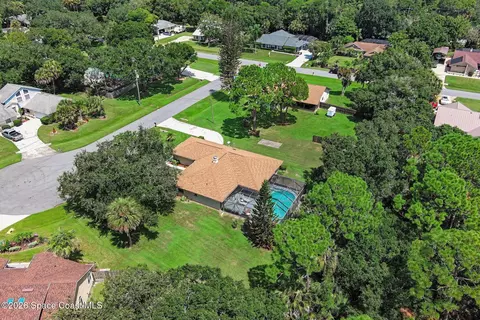 View/Area - 3013 Bay Wind Ct, Melbourne, FL 32934 photo 6 of 8