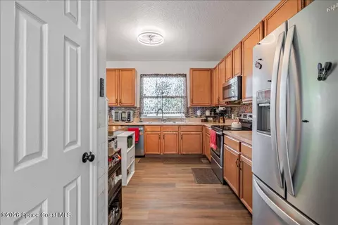 Kitchen - 3731 Largo Dr, Melbourne, FL 32901 photo 1 of 4