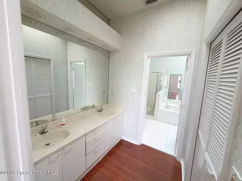 Bath - 607 Brookwood Pl, Melbourne, FL 32940 photo 3 of 4