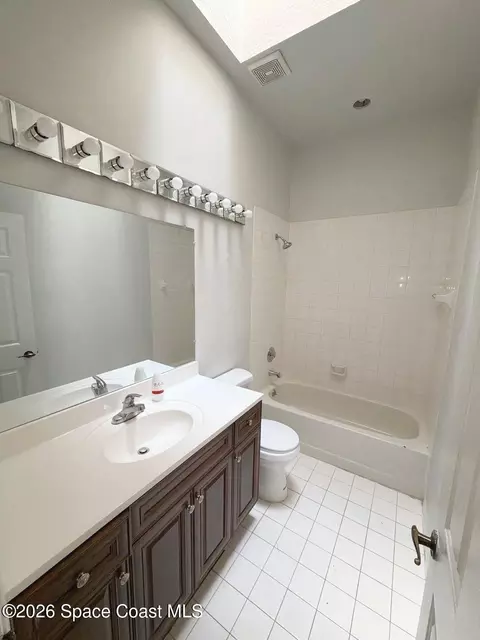 Bath - 607 Brookwood Pl, Melbourne, FL 32940 photo 4 of 4
