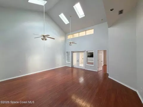 Living - 607 Brookwood Pl, Melbourne, FL 32940 photo 2 of 7