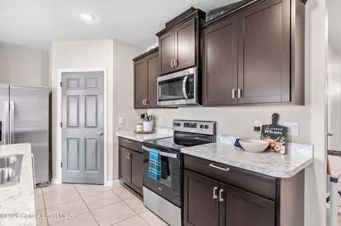 Kitchen - 1276 Valley View Ave, Rockledge, FL 32955 photo 1 of 4