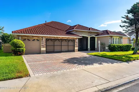 Exterior - 1126 Acappella Dr, Melbourne, FL 32940 photo 7 of 9