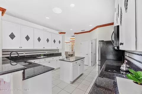 Kitchen - 1126 Acappella Dr, Melbourne, FL 32940 photo 3 of 4