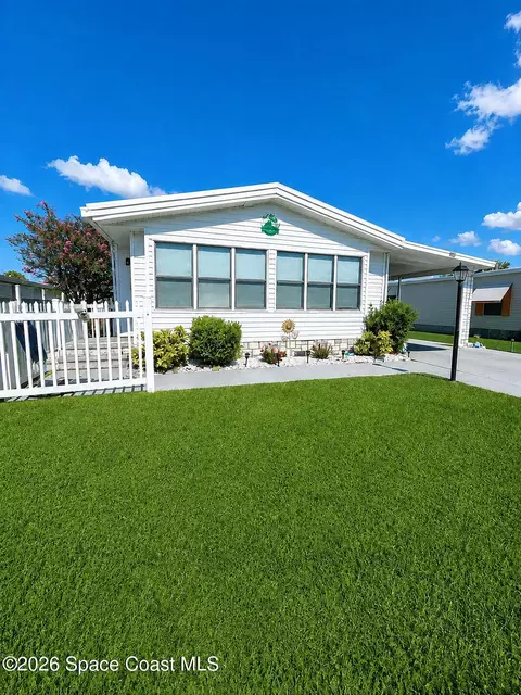 920 Hyacinth Cir, Barefoot Bay, FL 32976