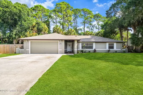 649 Narragansett St NE, Palm Bay, FL 32907