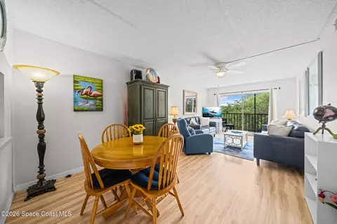 Dining - 2975 Thrush Dr #235, Melbourne, FL 32935 photo 1 of 2