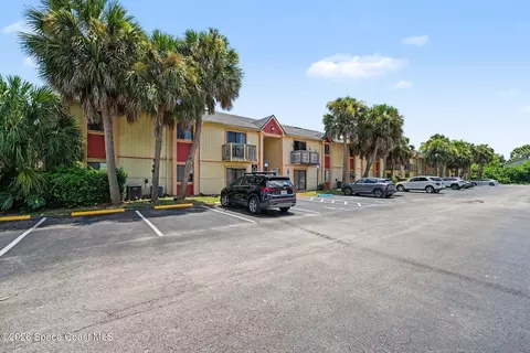2130 Forest Knoll Dr NE #30-201, Palm Bay, FL 32905