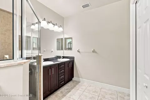 Bath - 3020 Constellation Dr, Melbourne, FL 32940 photo 2 of 3