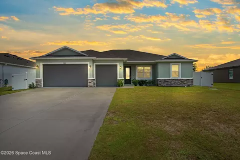 462 Hancock St SW, Palm Bay, FL 32908