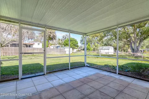 Exterior - 404 Bunker St, Melbourne, FL 32901 photo 1 of 4