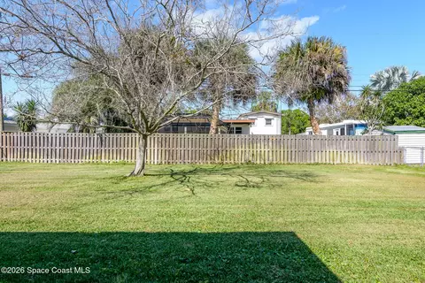 Exterior - 404 Bunker St, Melbourne, FL 32901 photo 3 of 4