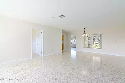 Living - 404 Bunker St, Melbourne, FL 32901 photo 3 of 5